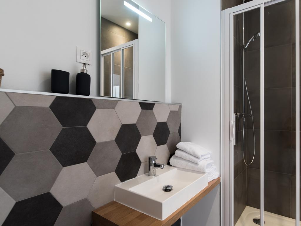 Btobed - Garibaldi Apartment Лион Екстериор снимка